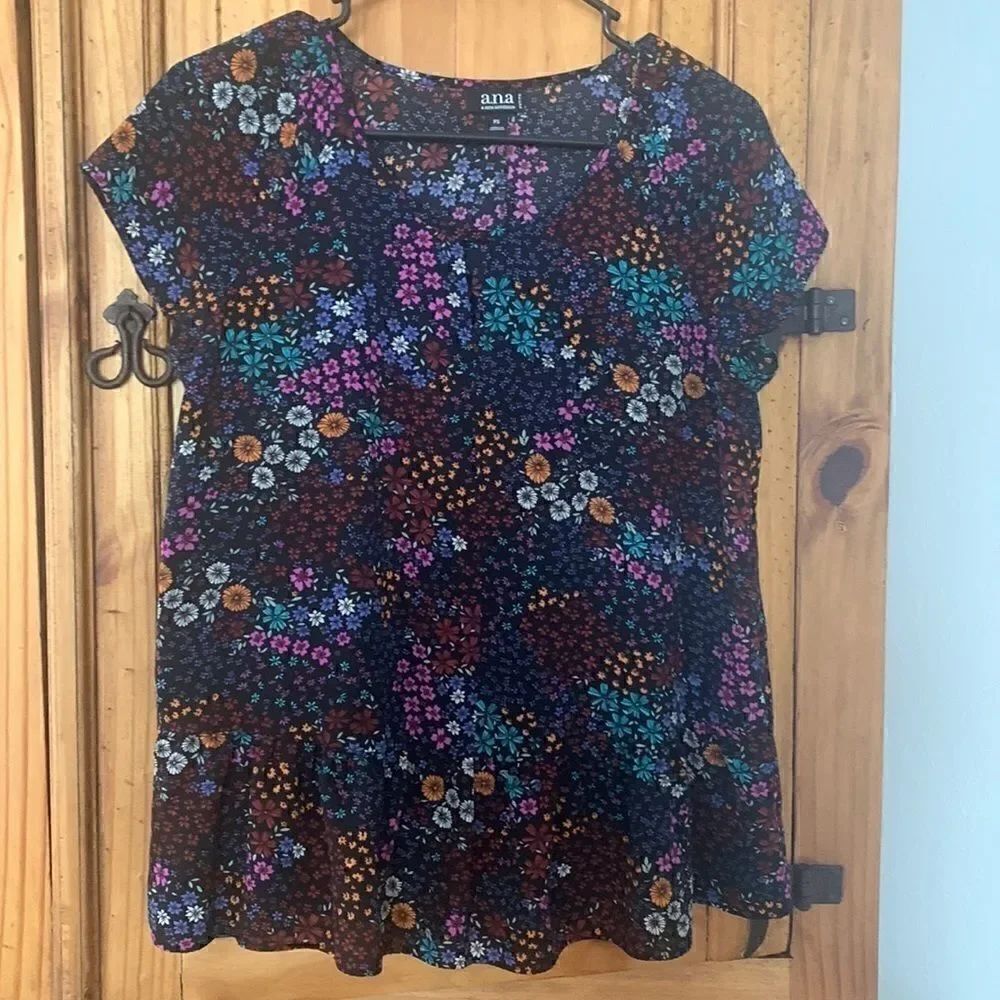 ***** 5 for $25 A.n.a. Multicolor Floral Print Blouse With Flounce At Hem